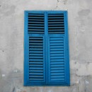 Urteilt man nach den Farben der Fenster, (Foto: Undine Zimmer) Urteilt man nach den Farben der Fenster, (Foto: Undine Zimmer)
