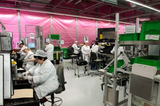 Die Produktionsabläufe sind identisch mit denen in Deutschland, aber die Arbeitskräfte sind billiger (Foto: Uli Reinhardt)