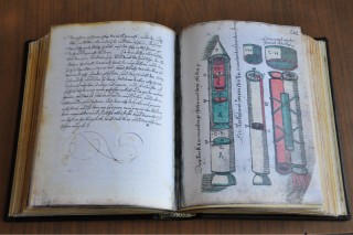 Zeichnung der wohl bedeutendsten Erfindung von Conrad Haas: der Dreistufen-Rakete (Foto: Dominik Drutschmann)