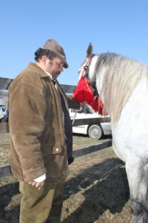 Adrian Moldovan muss Sorina verkaufen (Foto: Stefanie Maeck) 
